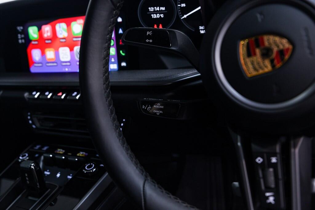 Porsche 911 - Image 35