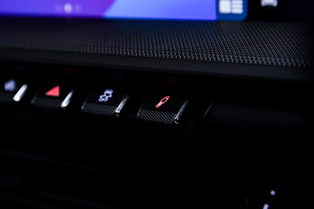 Porsche 911 - Image 37