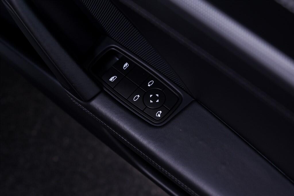 Porsche 911 - Image 39