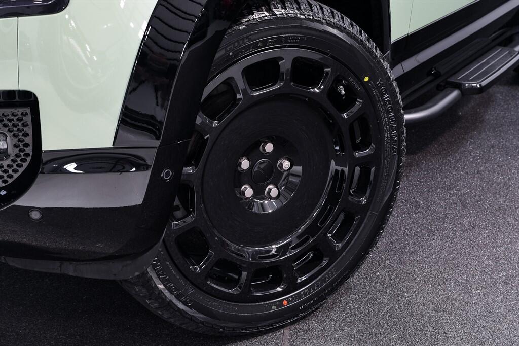 Land Rover Defender 90 - Image 8