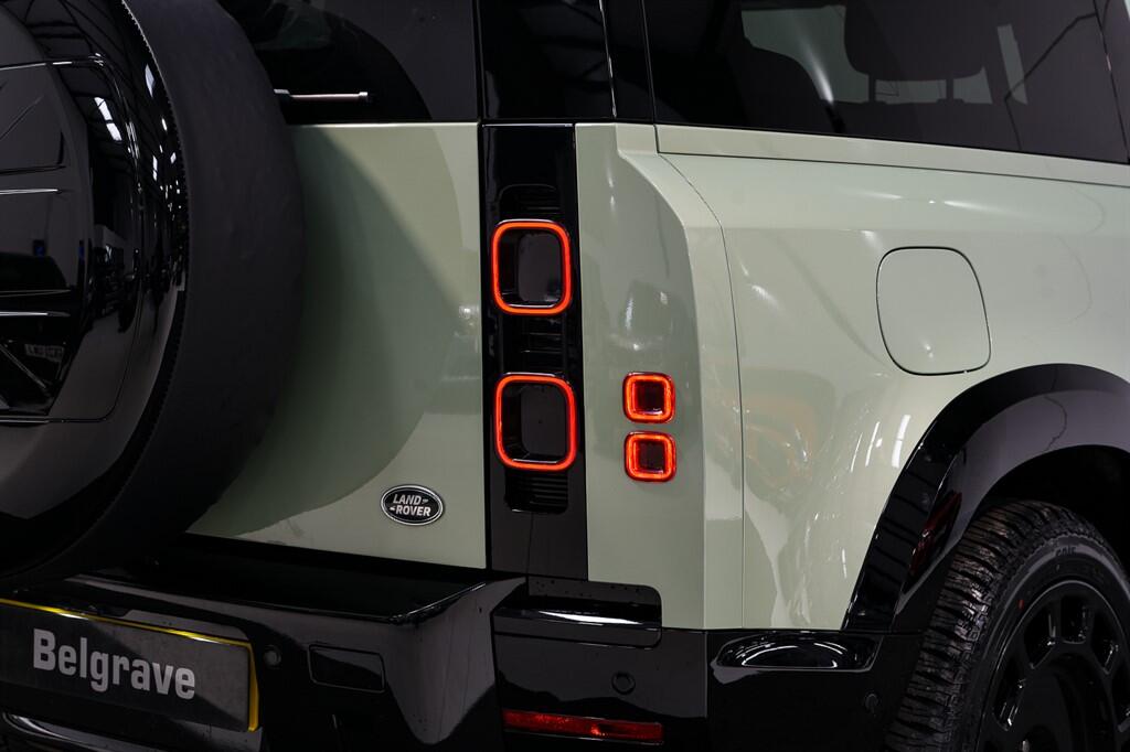 Land Rover Defender 90 - Image 12