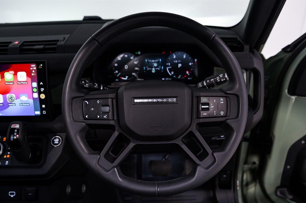 Land Rover Defender 90 - Image 33