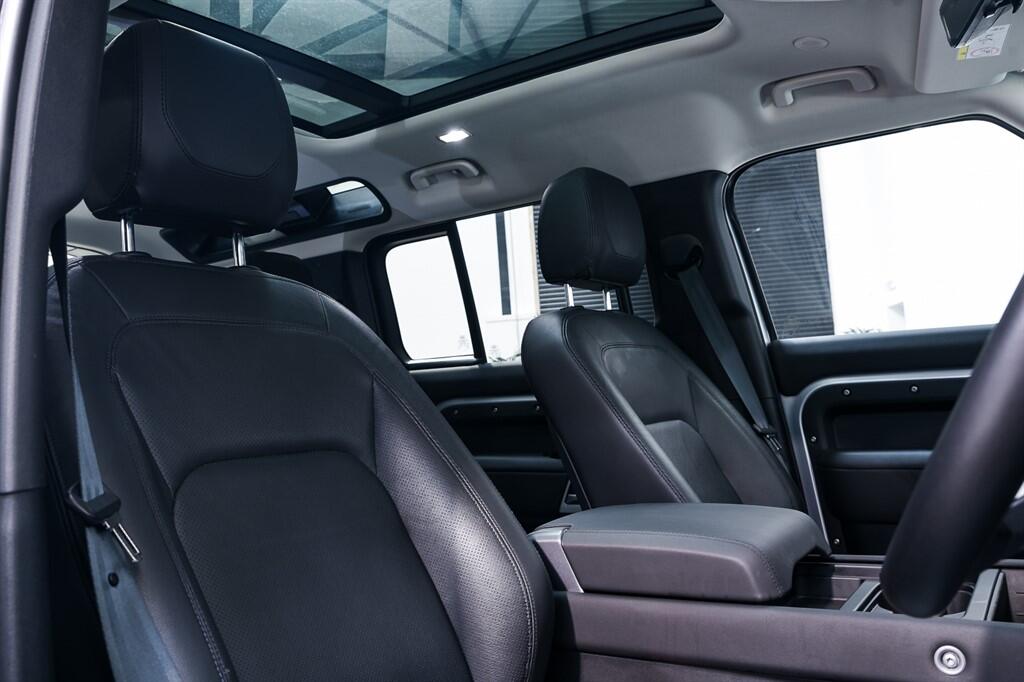 Land Rover Defender 110 - Image 14