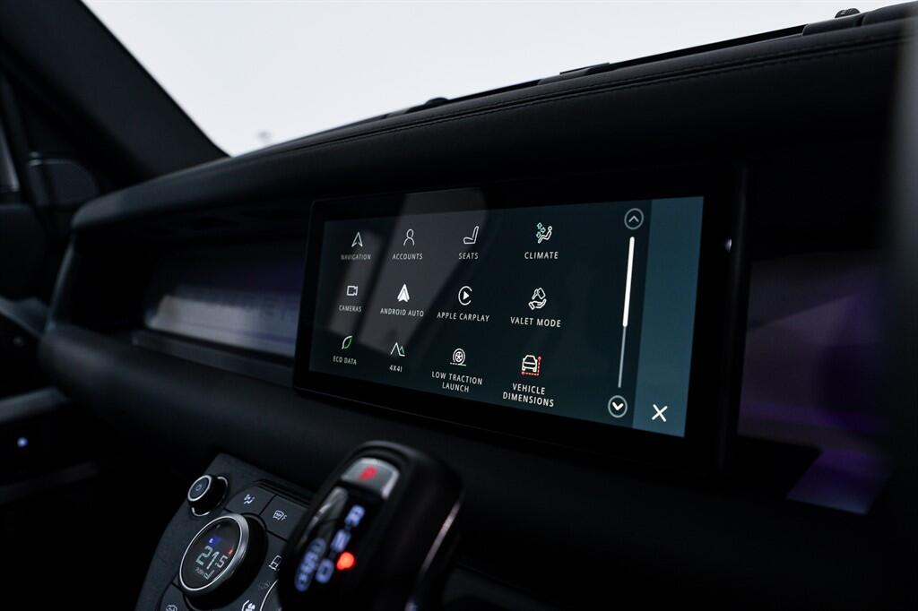 Land Rover Defender 110 - Image 22