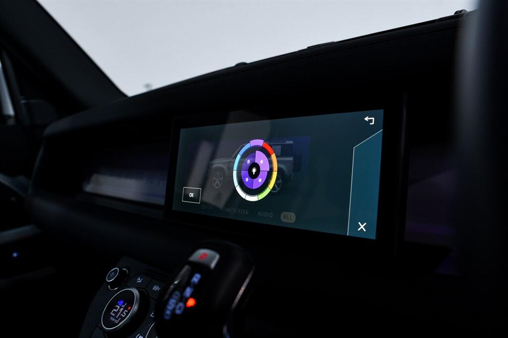 Land Rover Defender 110 - Image 29