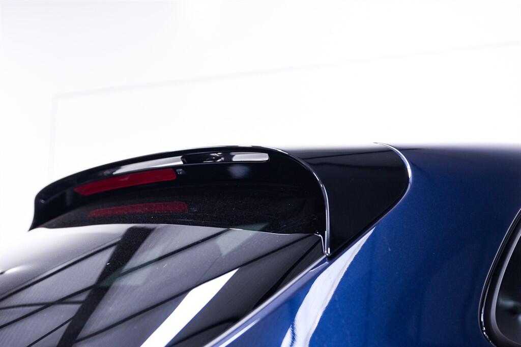 Porsche Macan - Image 13