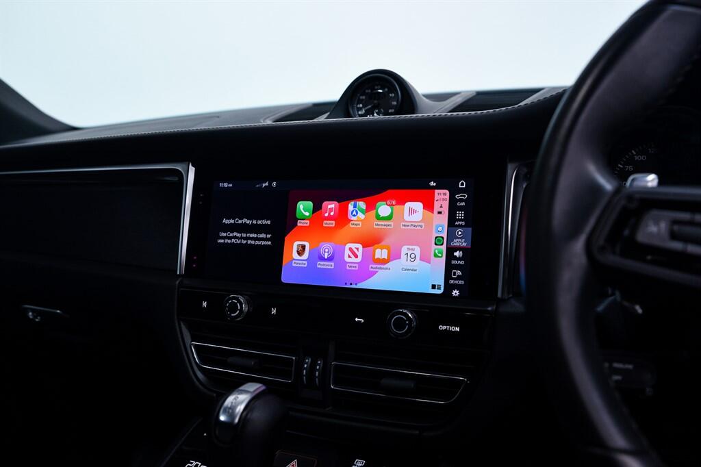 Porsche Macan - Image 27