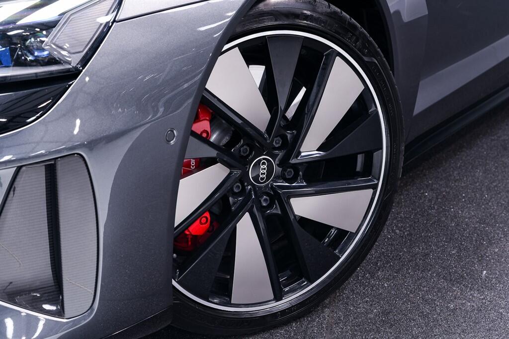 Audi RS e-tron GT - Image 7
