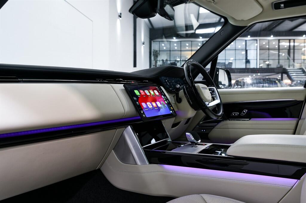 Land Rover Range Rover - Image 16