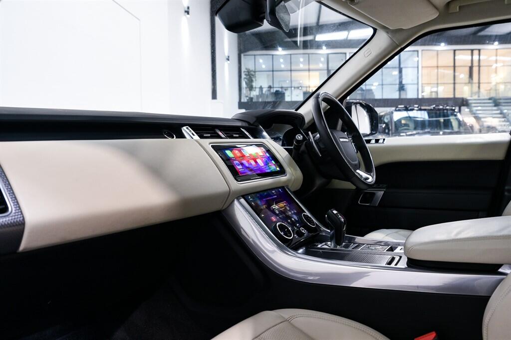 Land Rover RANGE ROVER SPORT - Image 17