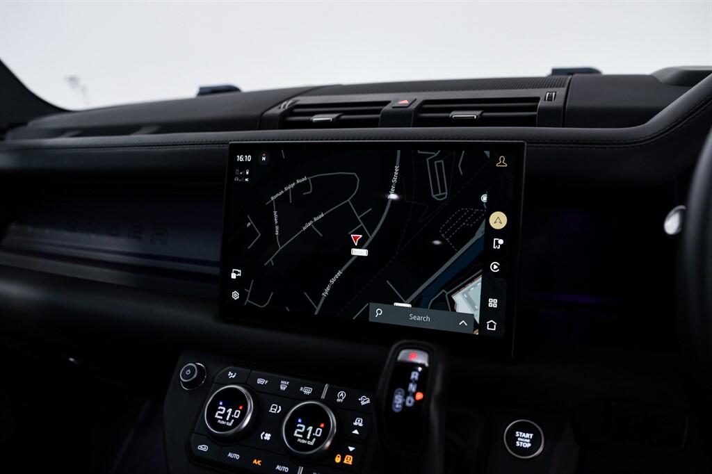 Land Rover Defender 130 - Image 27