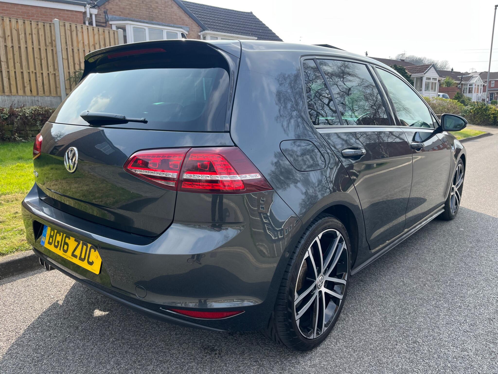 Volkswagen Golf - Image 2