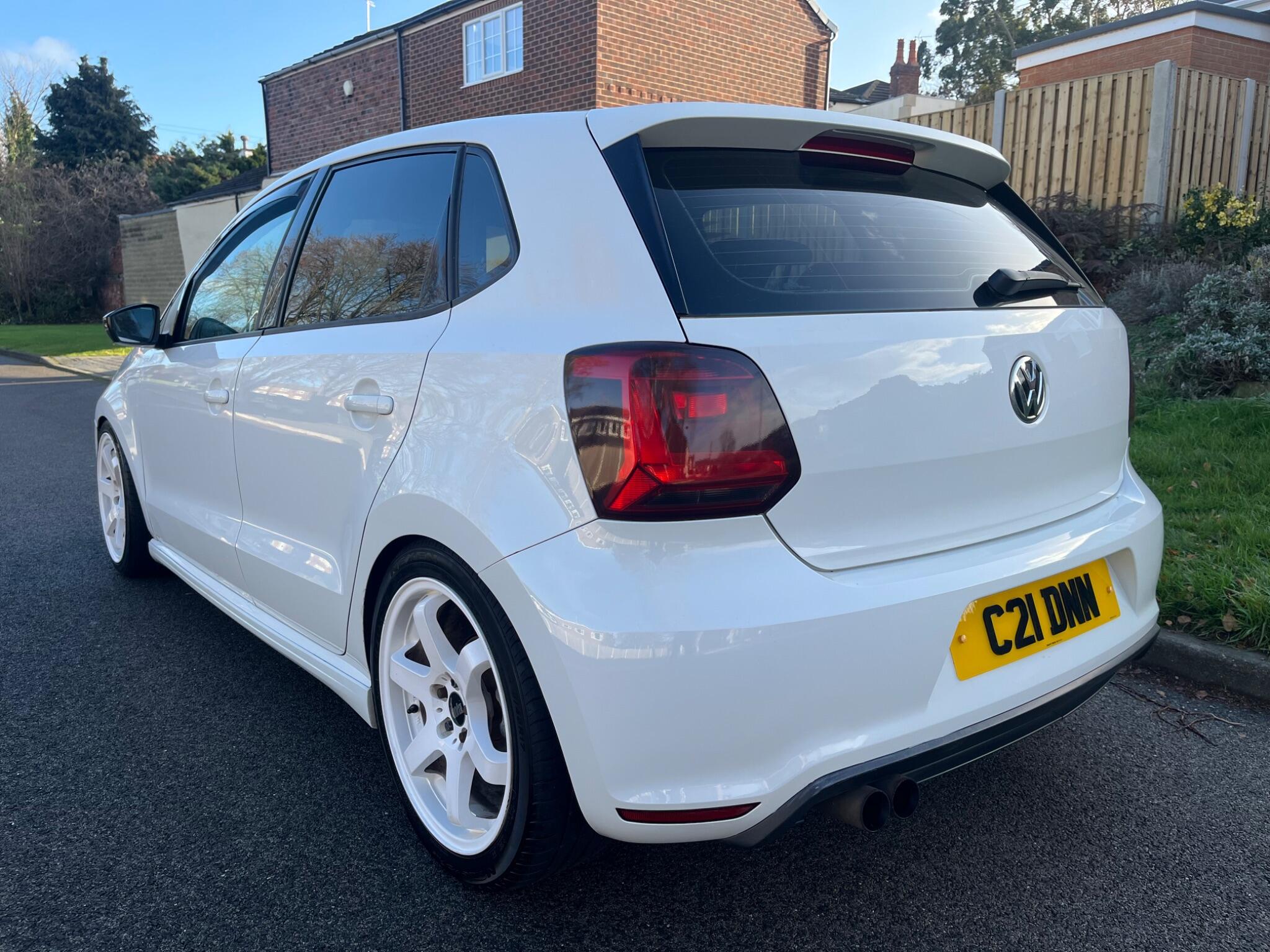 Volkswagen Polo - Image 10