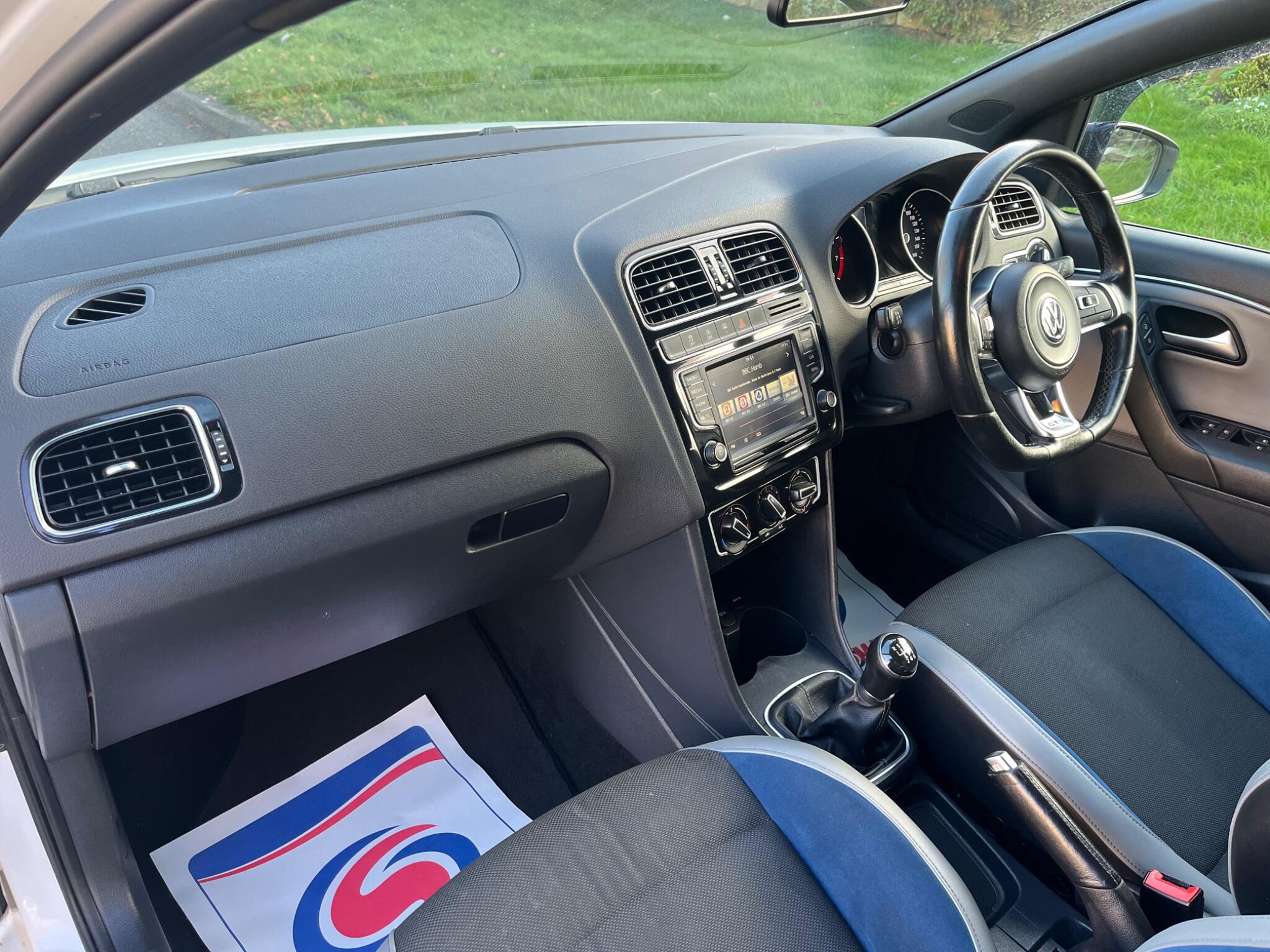 Volkswagen Polo - Image 14