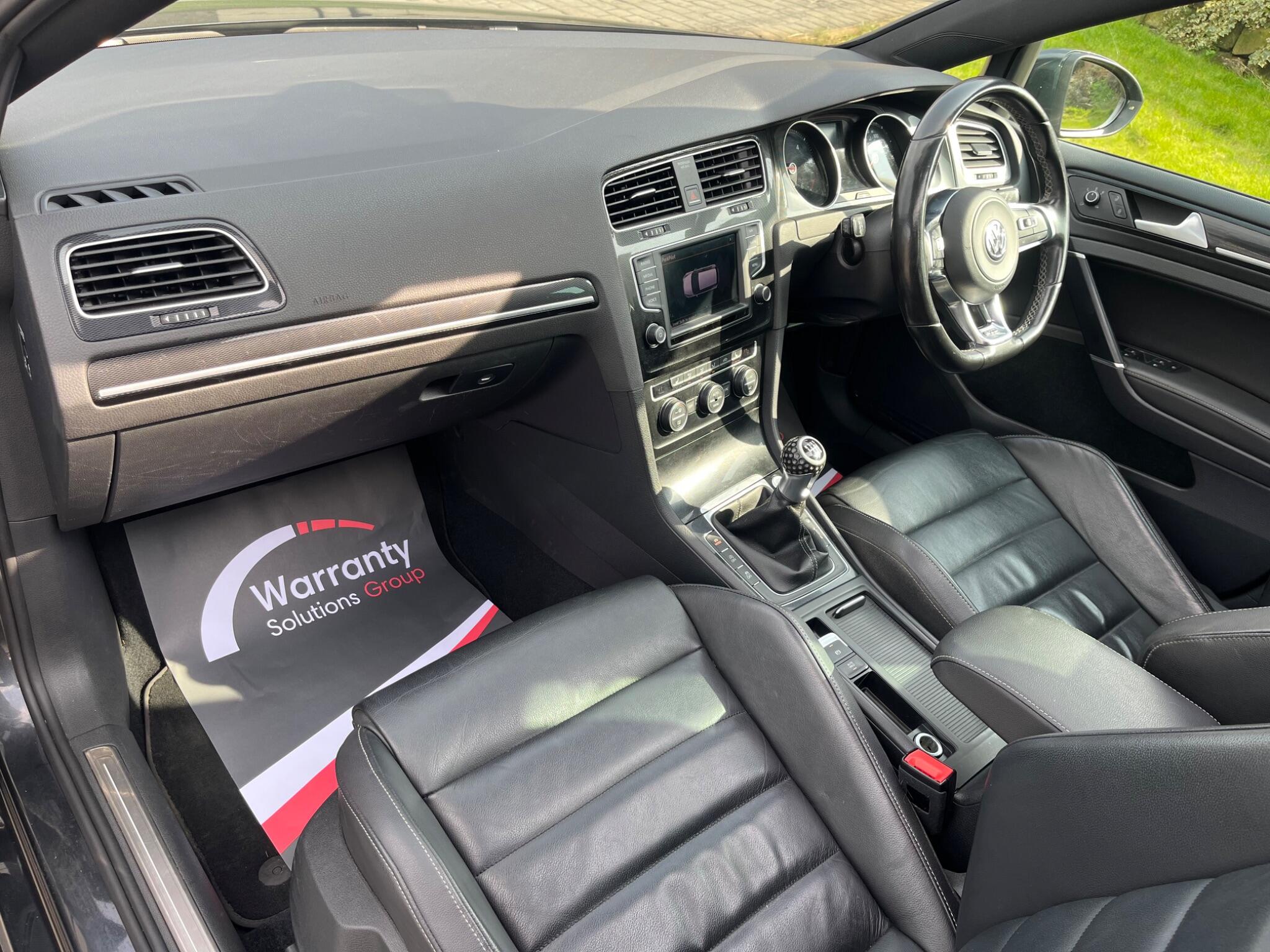 Volkswagen Golf - Image 13