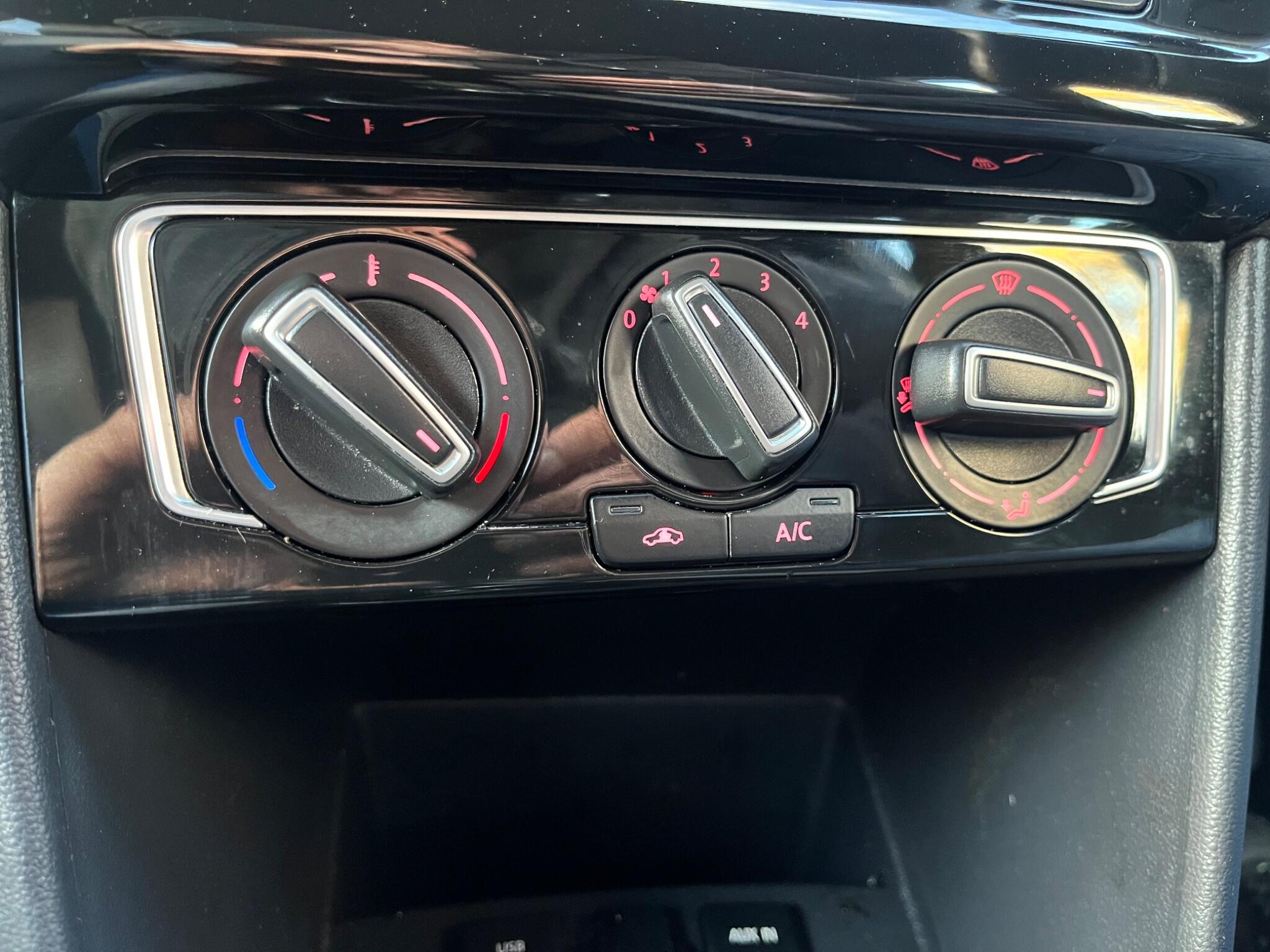 Volkswagen Polo - Image 36