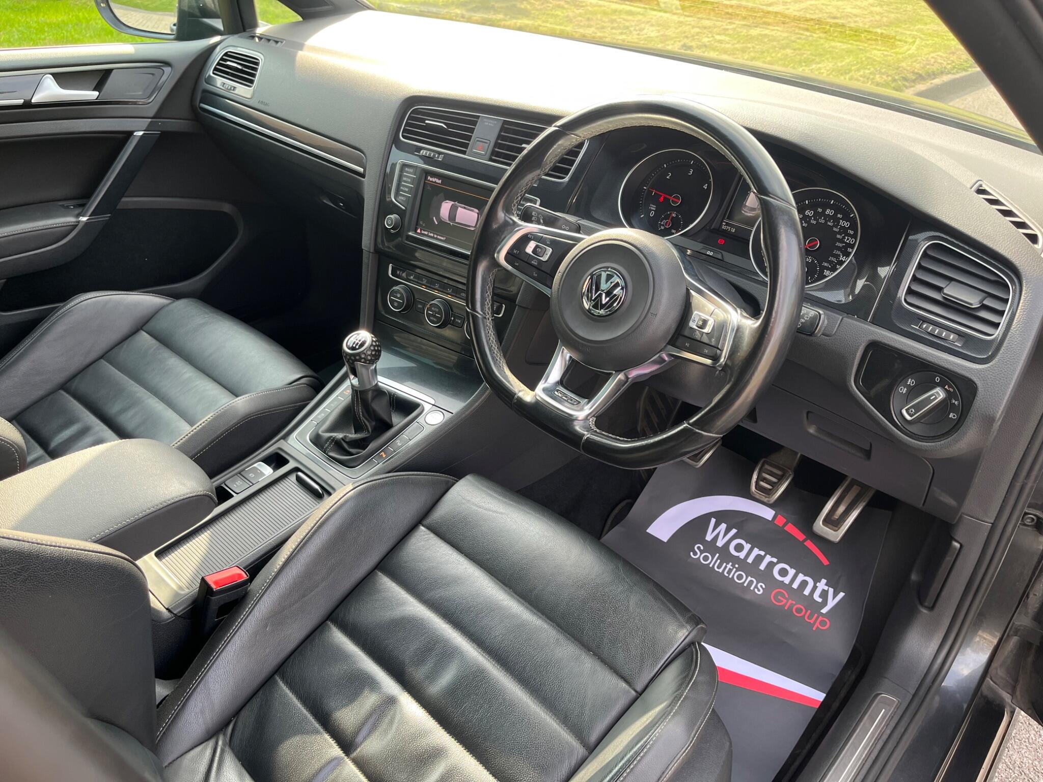 Volkswagen Golf - Image 34