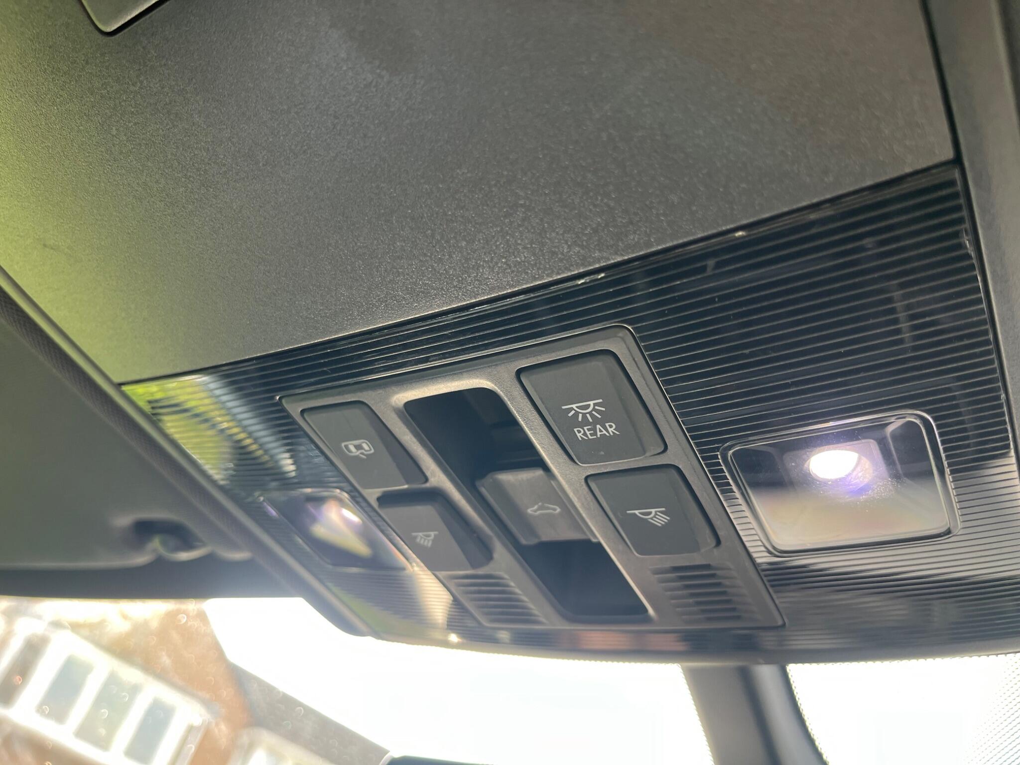 Volkswagen Golf - Image 35