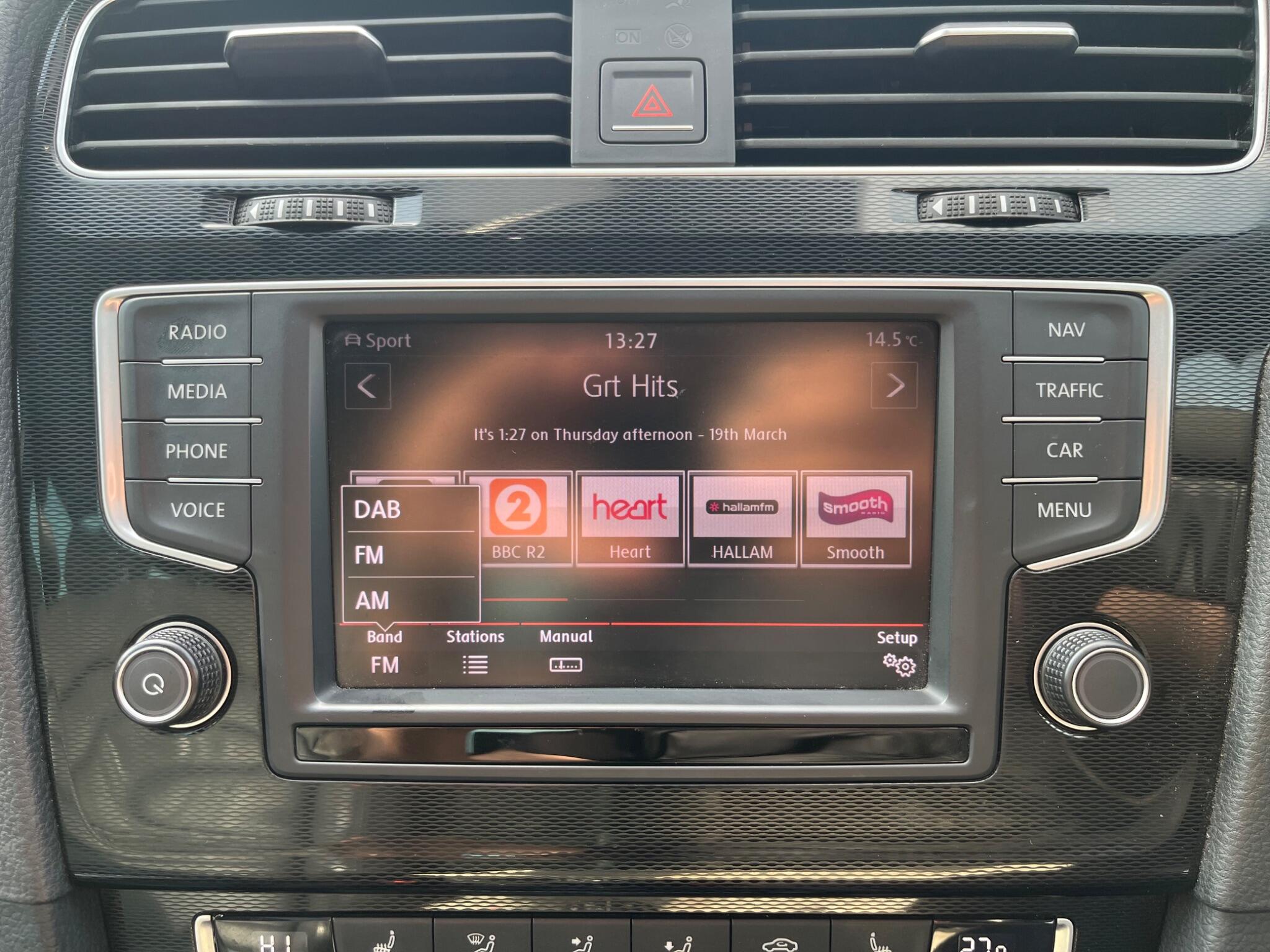 Volkswagen Golf - Image 49