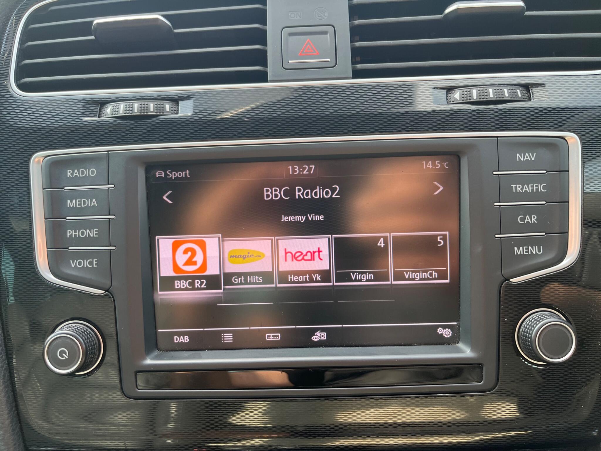 Volkswagen Golf - Image 50