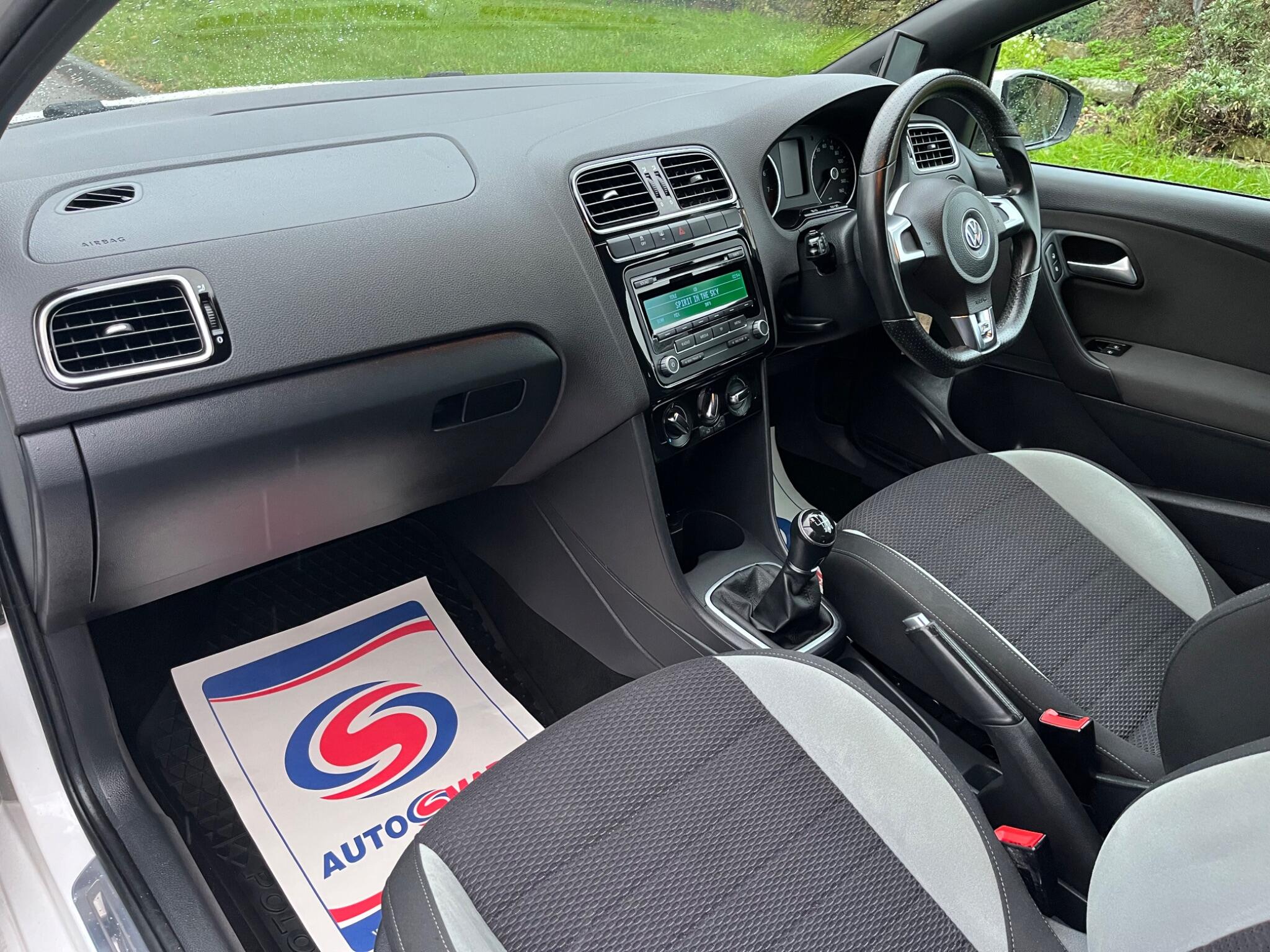 Volkswagen Polo - Image 12