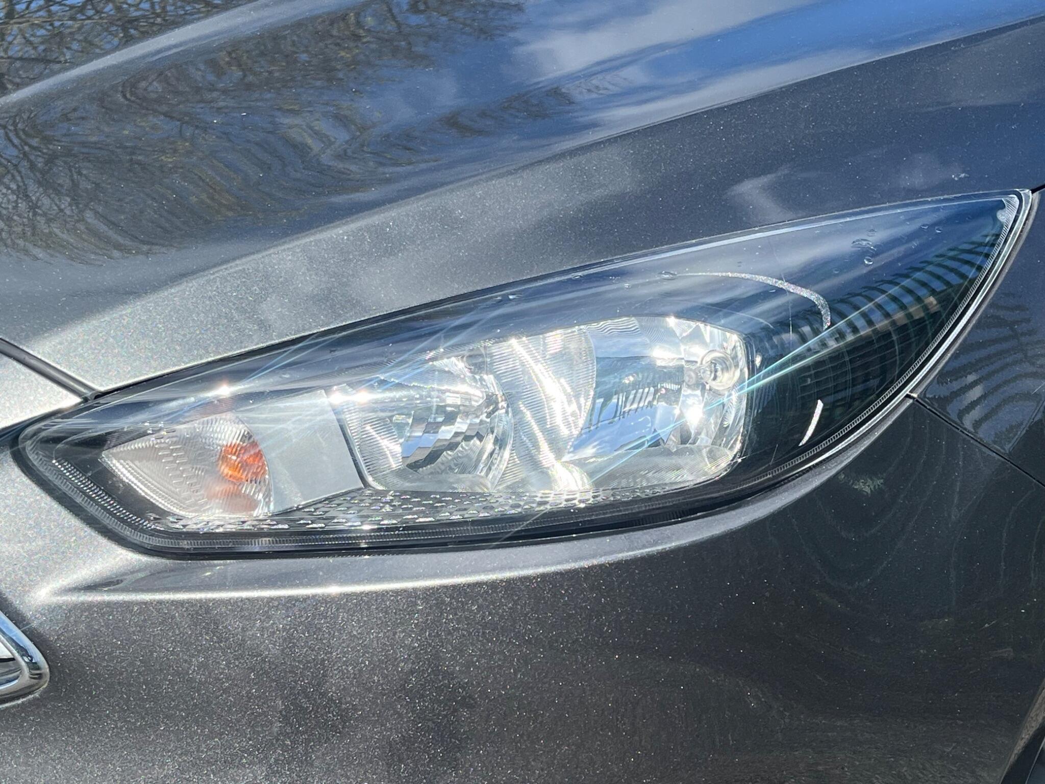 Ford Focus - Image 7