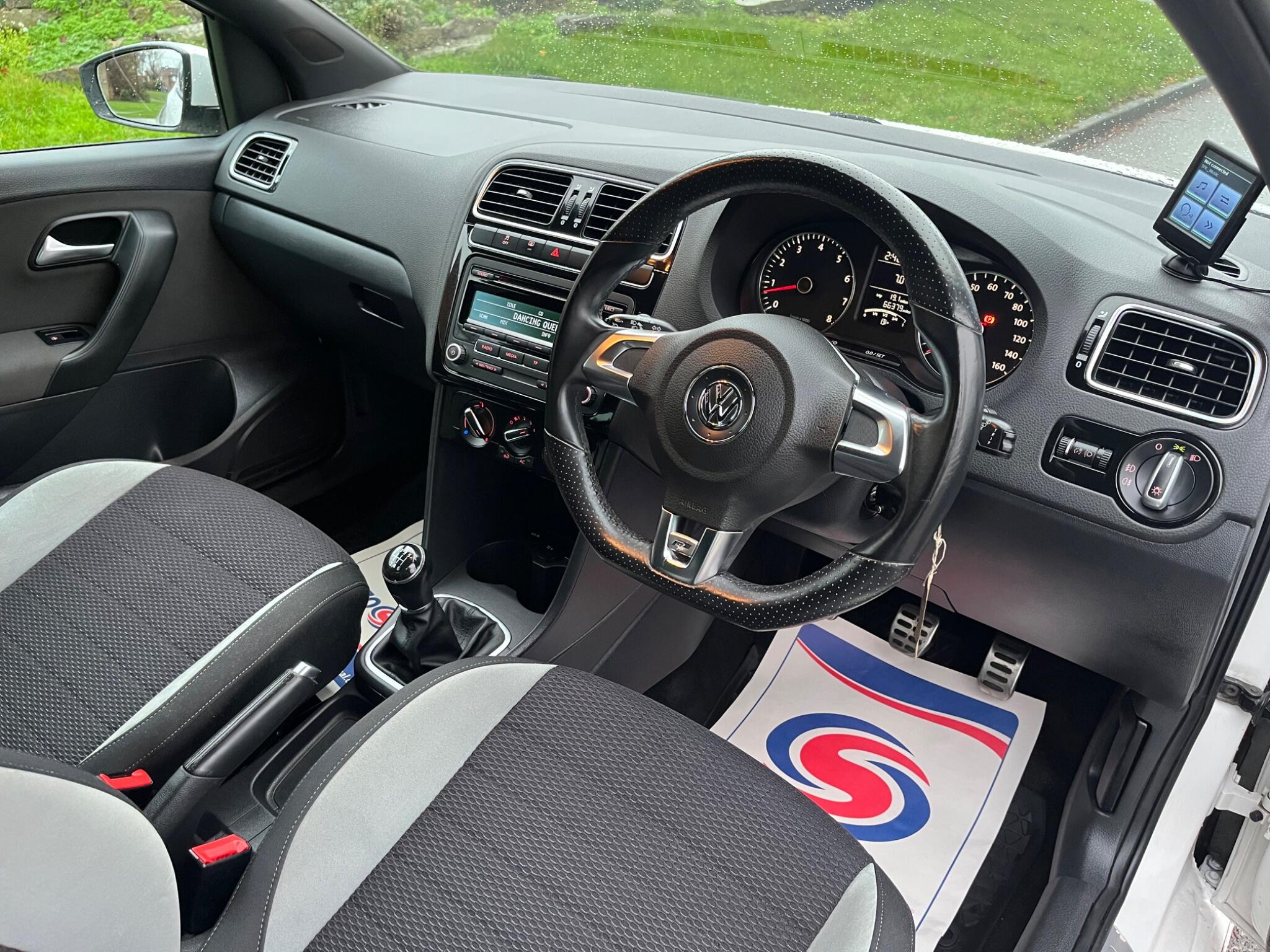 Volkswagen Polo - Image 27