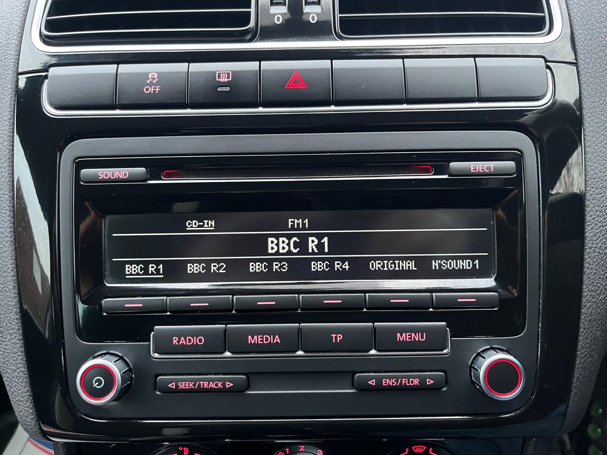 Volkswagen Polo - Image 38