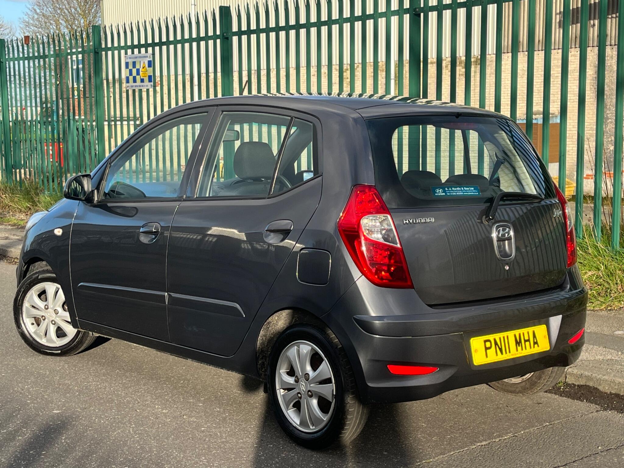 Hyundai i10 - Image 8