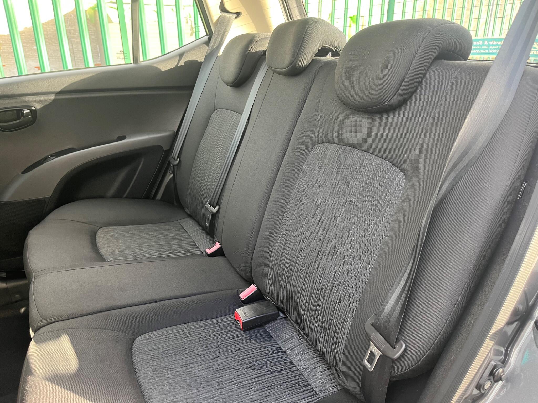 Hyundai i10 - Image 21
