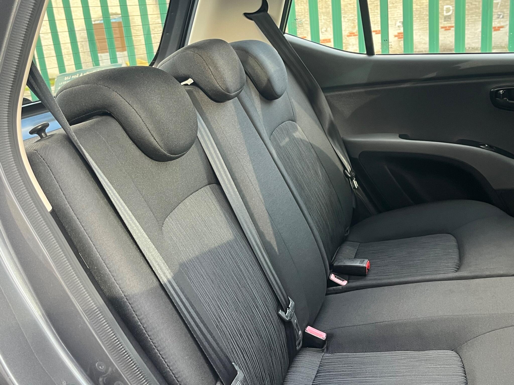 Hyundai i10 - Image 24