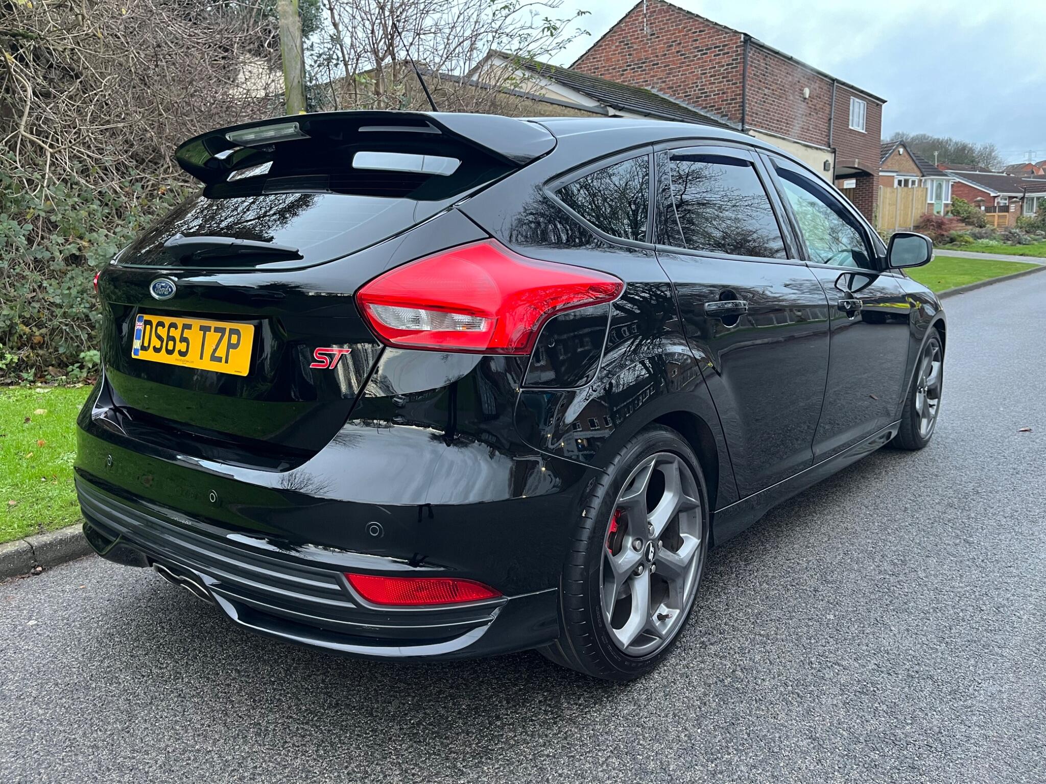 Ford Focus - Image 2