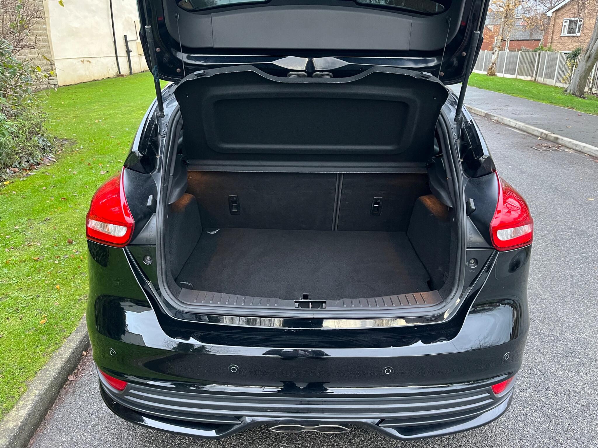 Ford Focus - Image 5