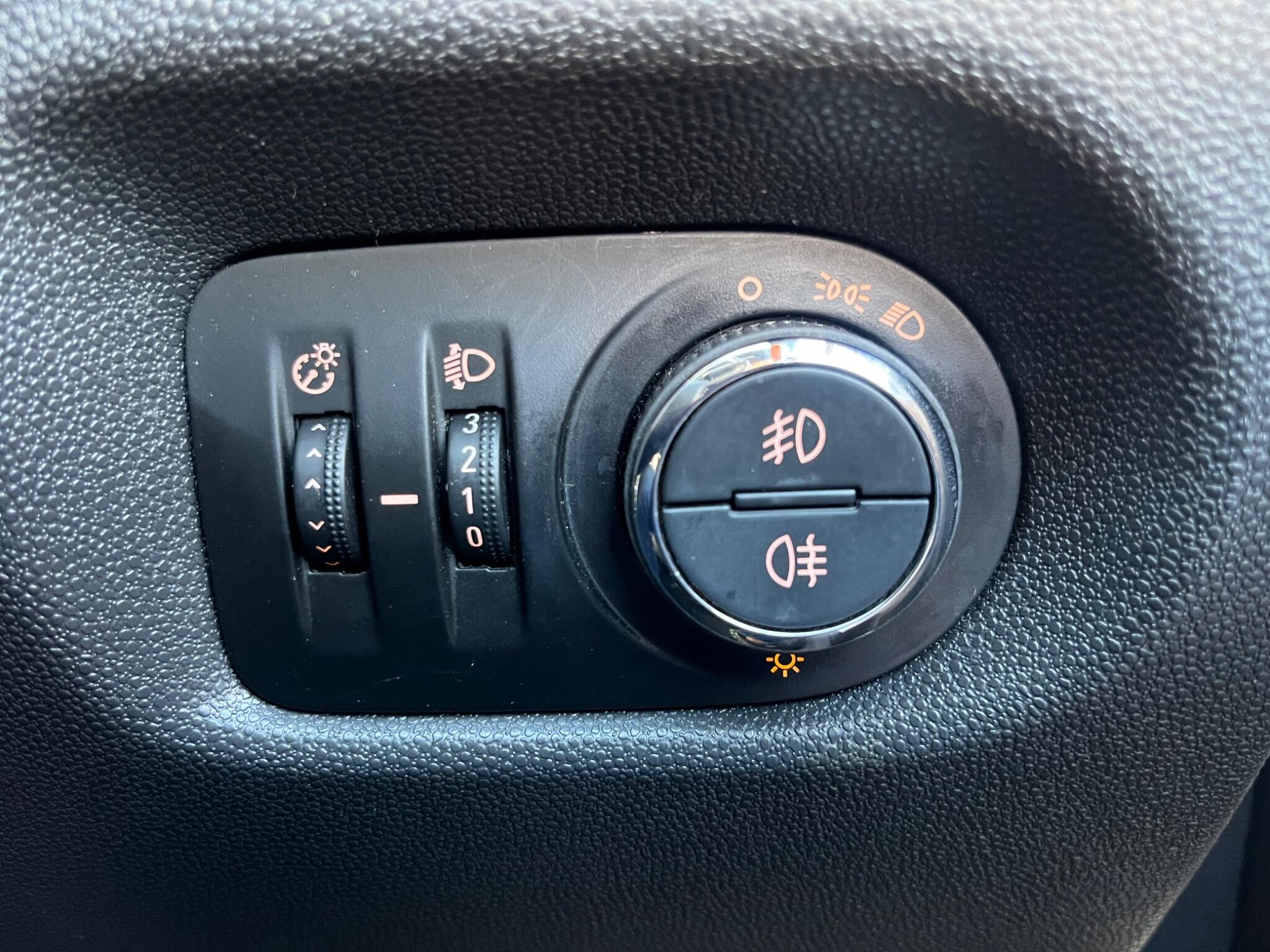 Vauxhall Corsa - Image 24