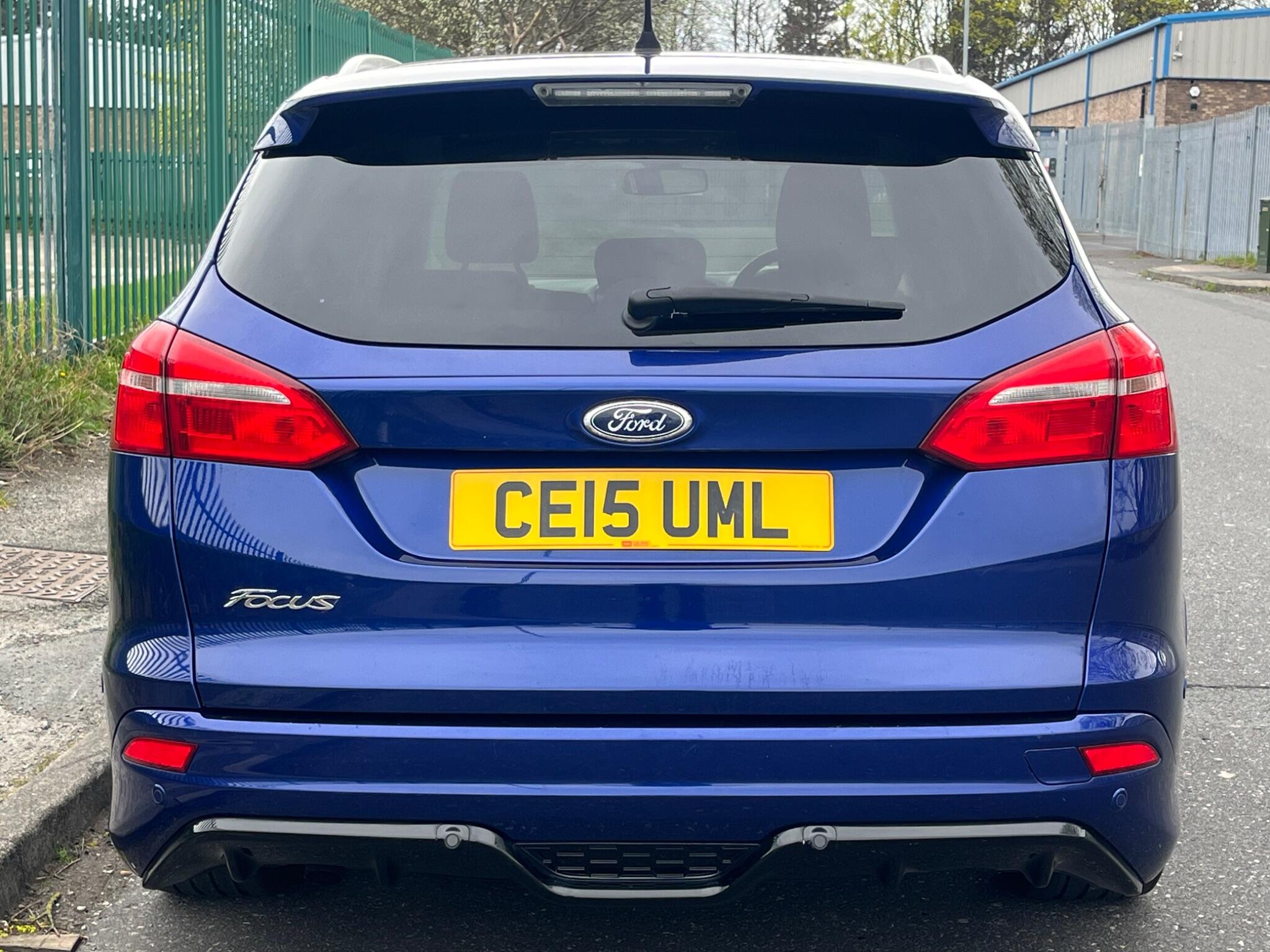 Ford Focus - Image 17