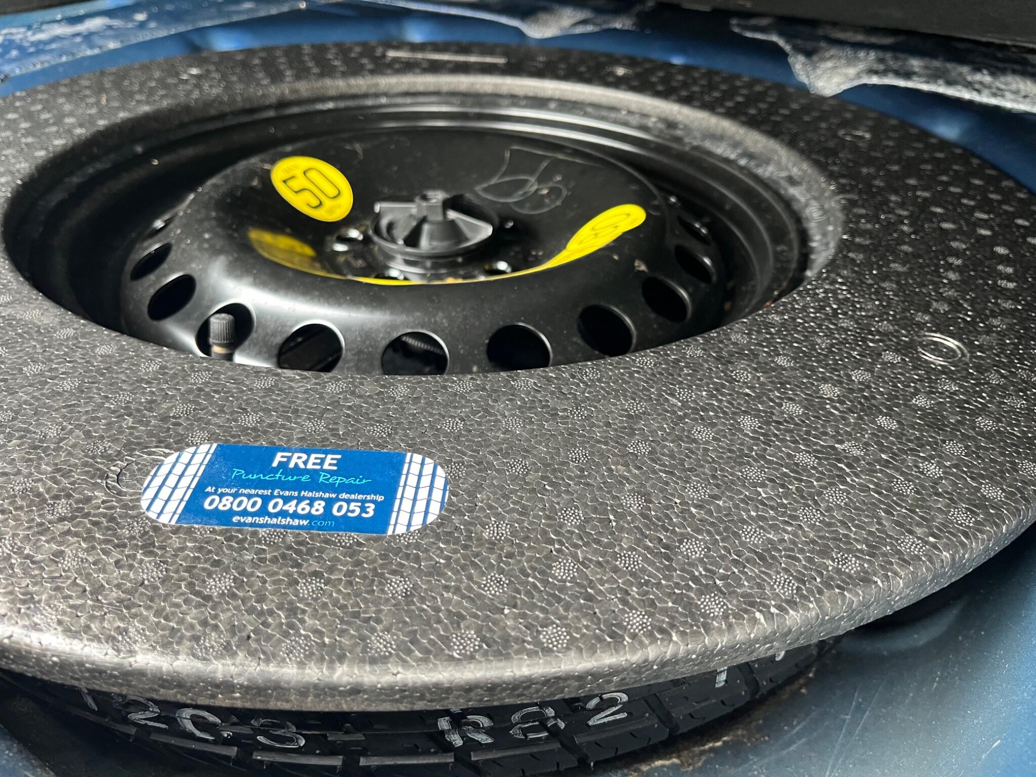 Ford Focus - Image 18