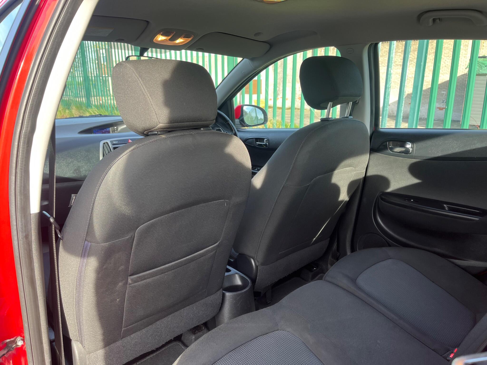 Hyundai i20 - Image 15