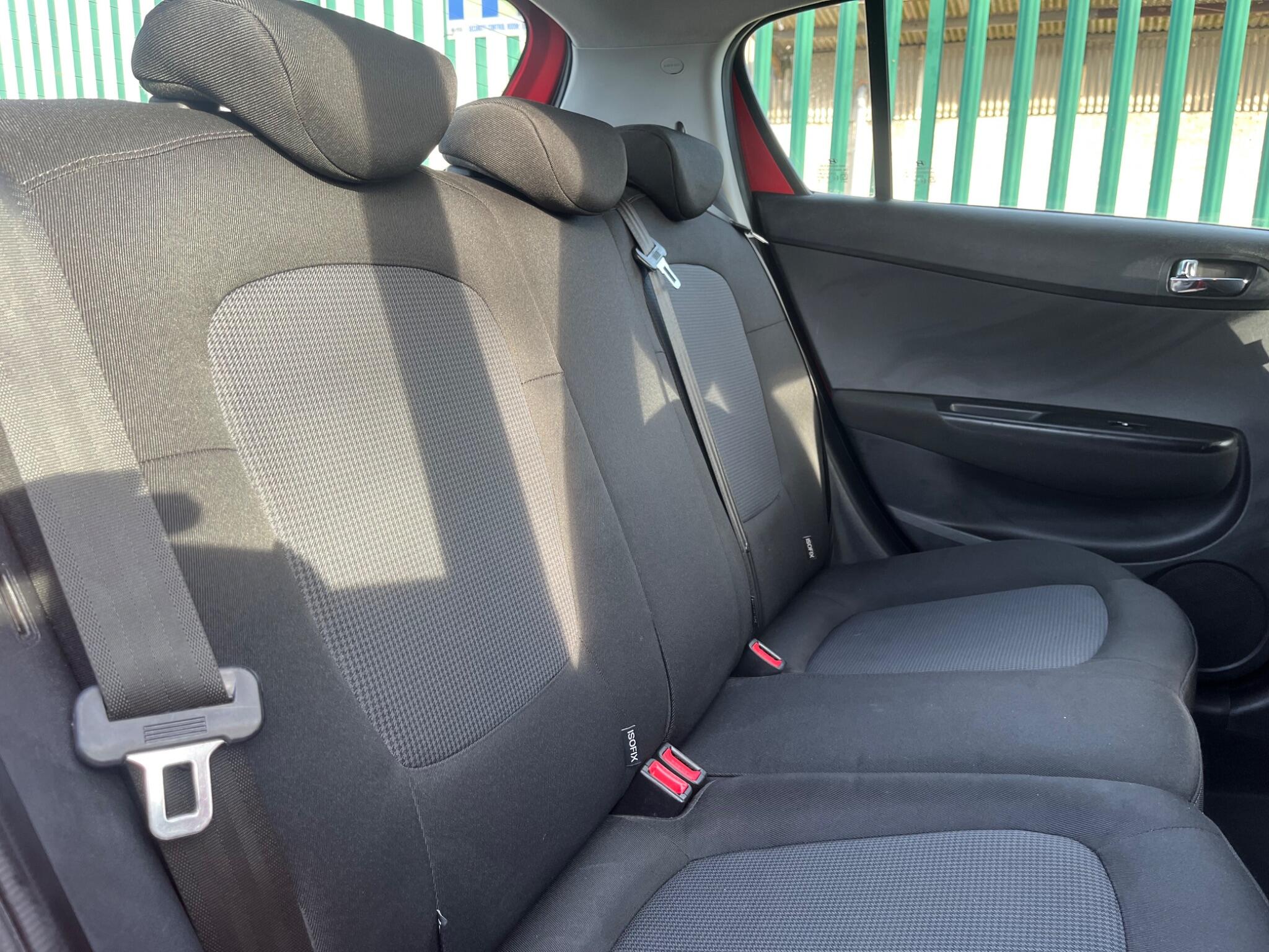 Hyundai i20 - Image 25