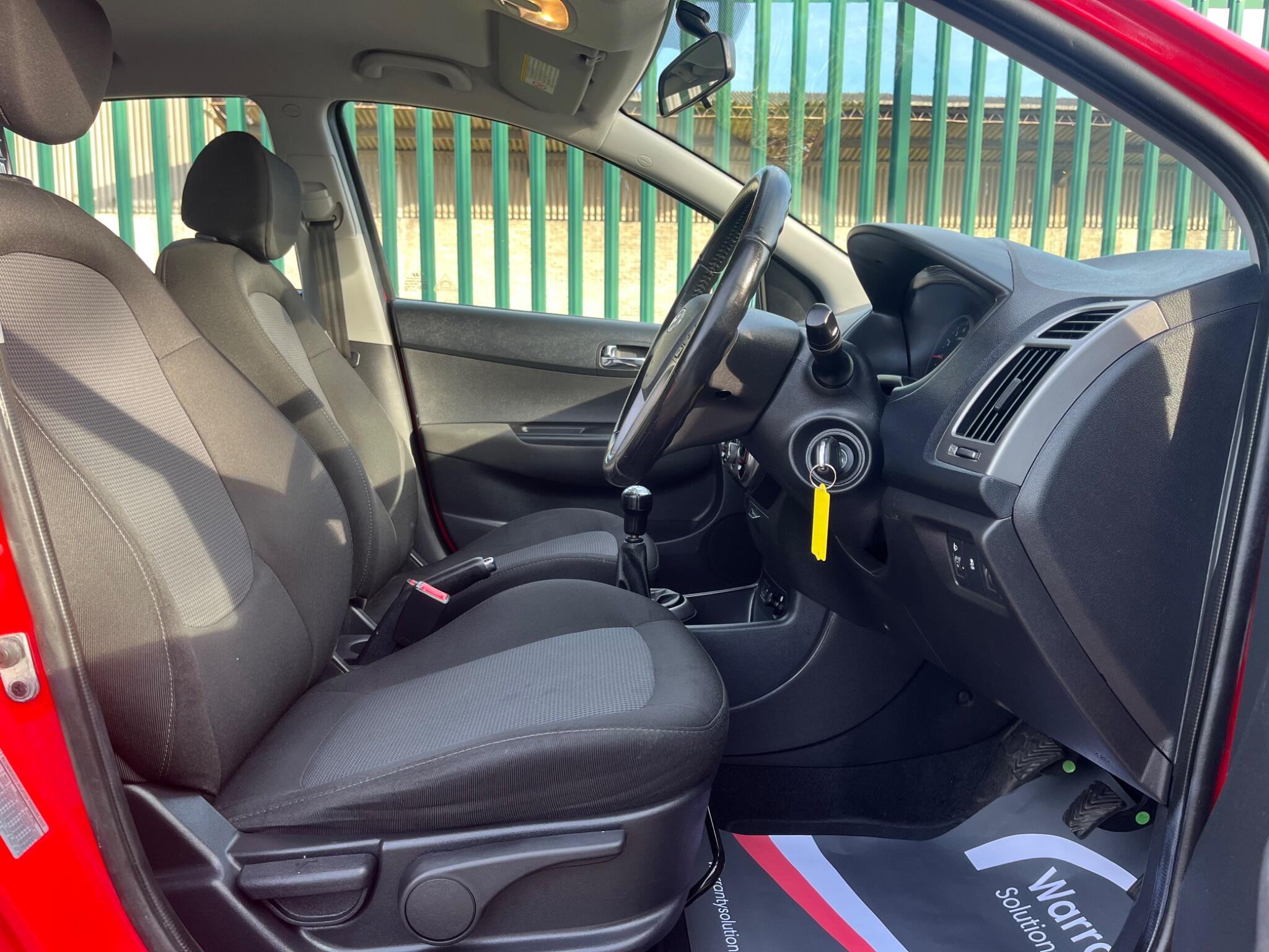 Hyundai i20 - Image 28