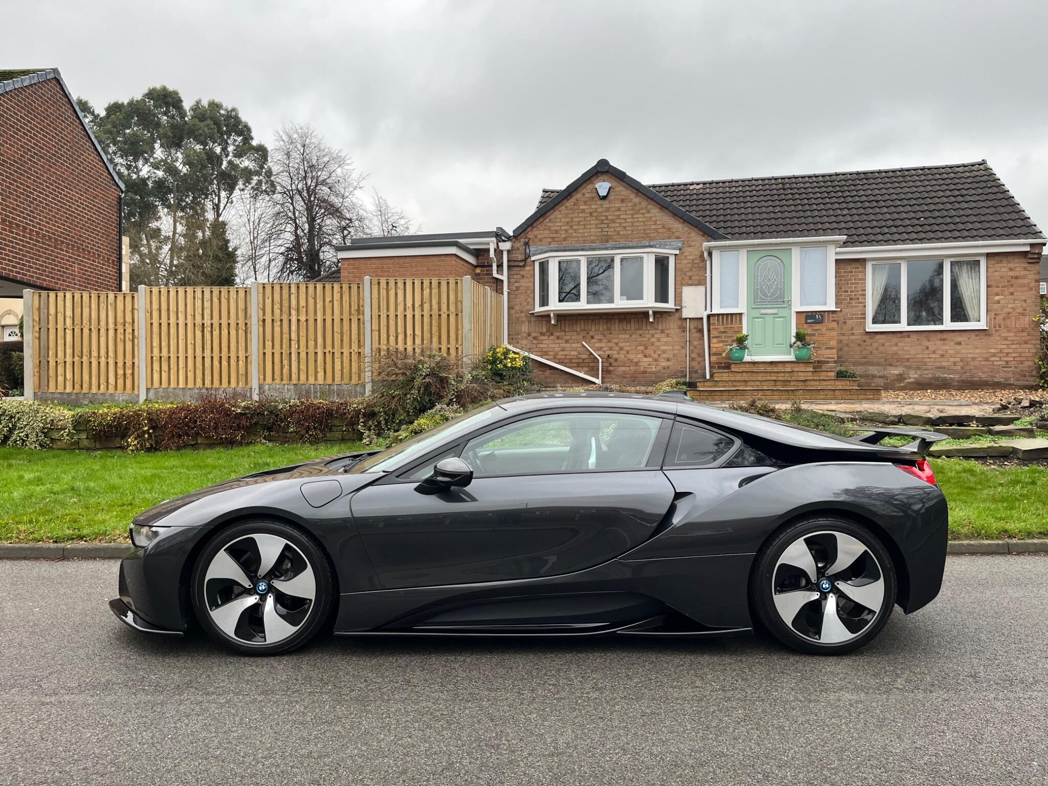 BMW i8 - Image 6
