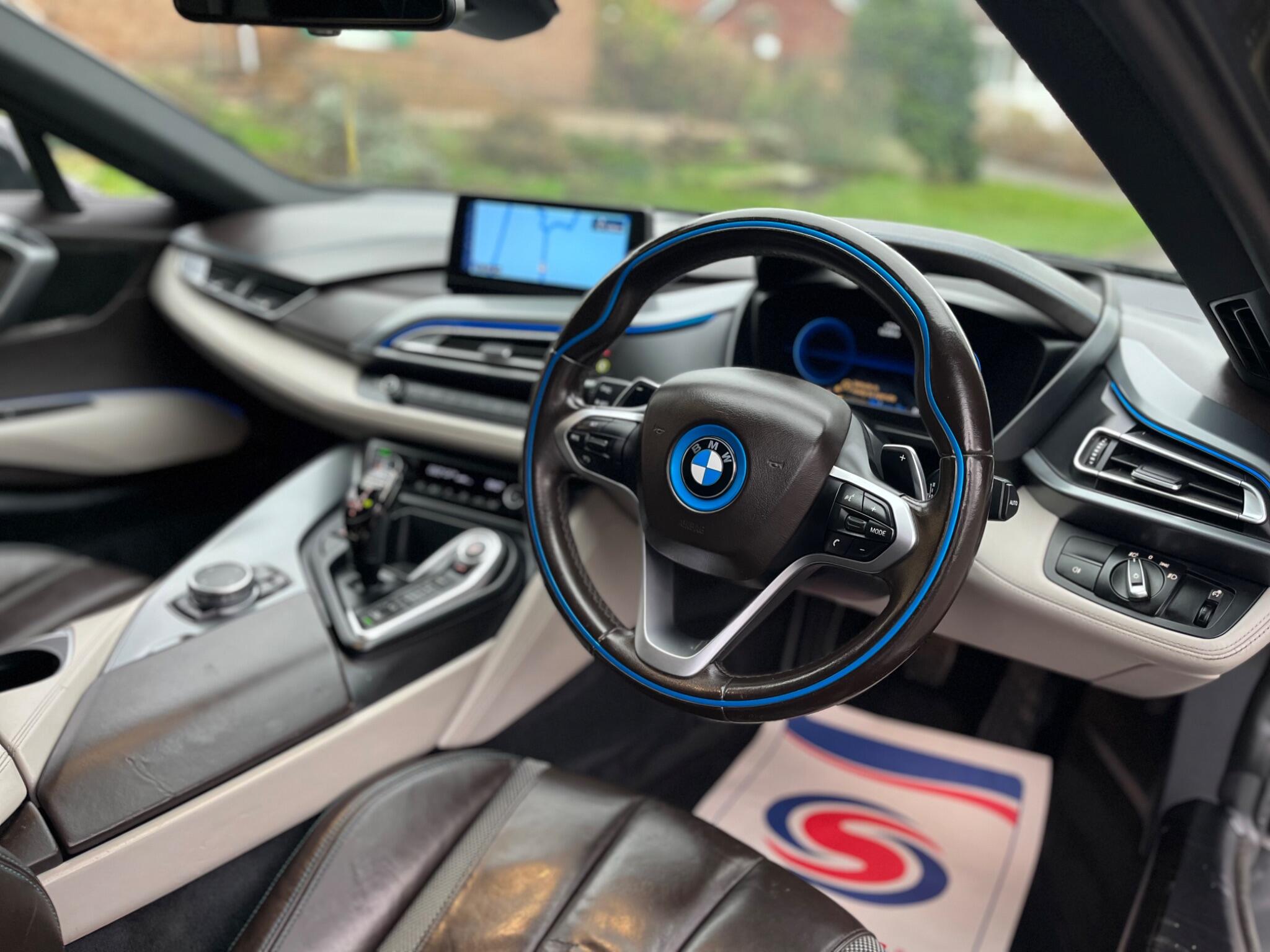 BMW i8 - Image 7