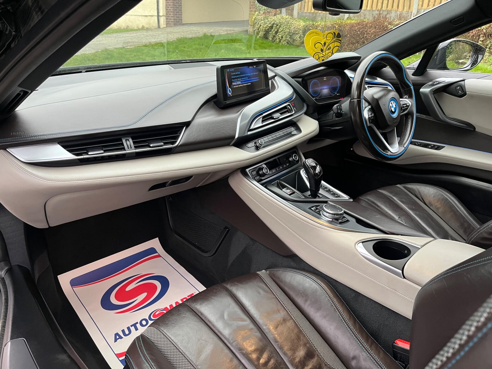 BMW i8 - Image 19