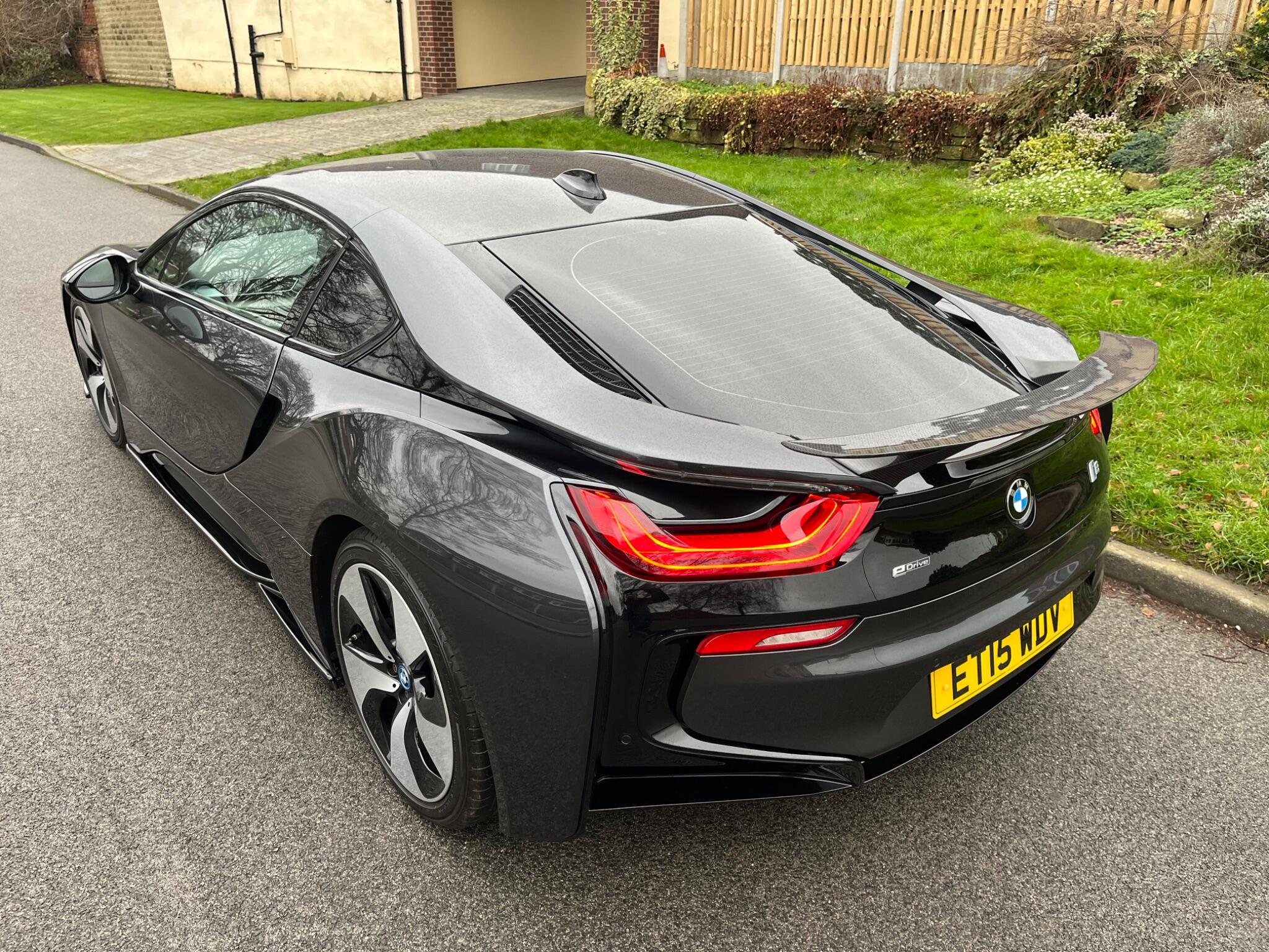 BMW i8 - Image 22