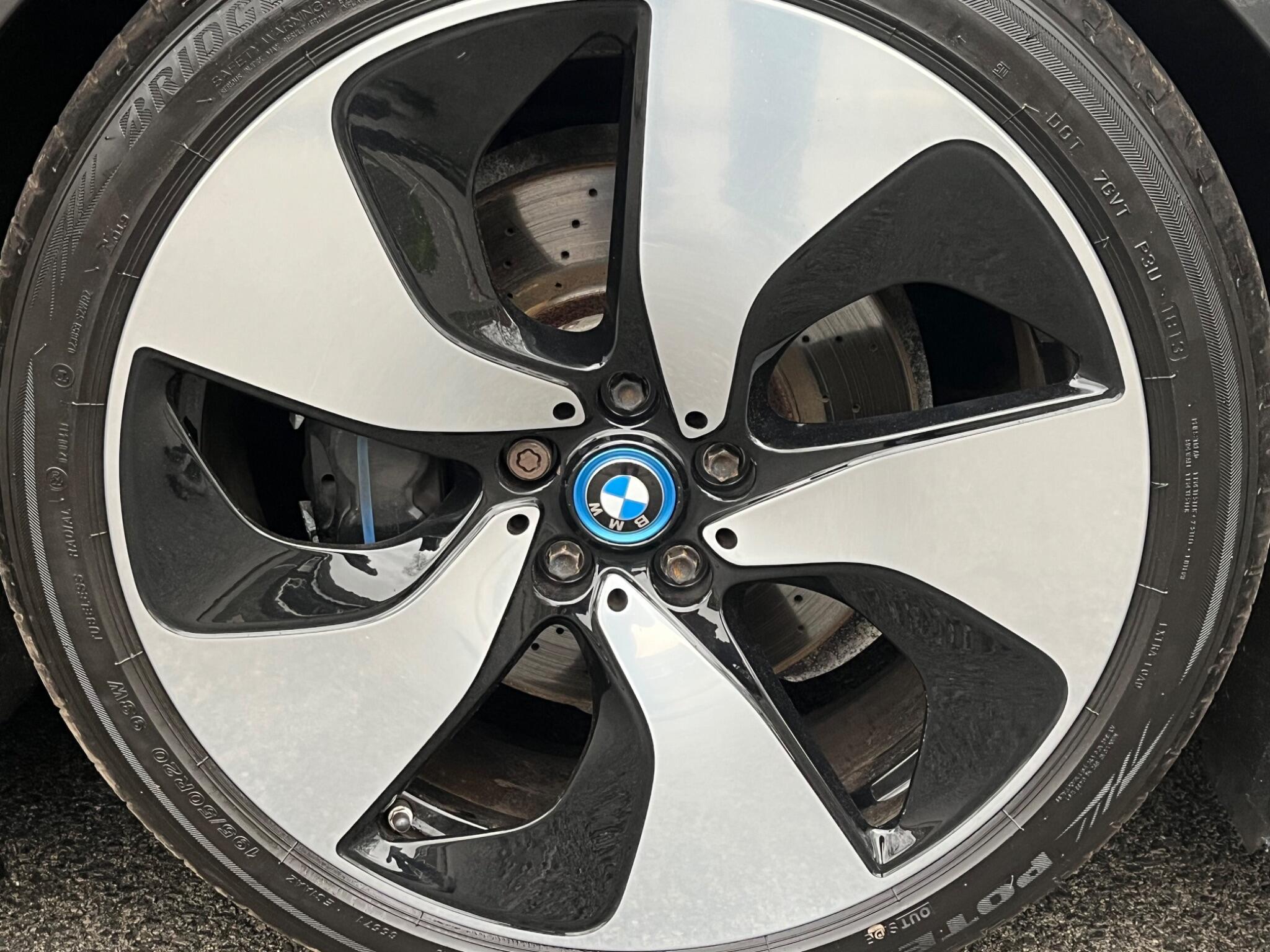 BMW i8 - Image 23