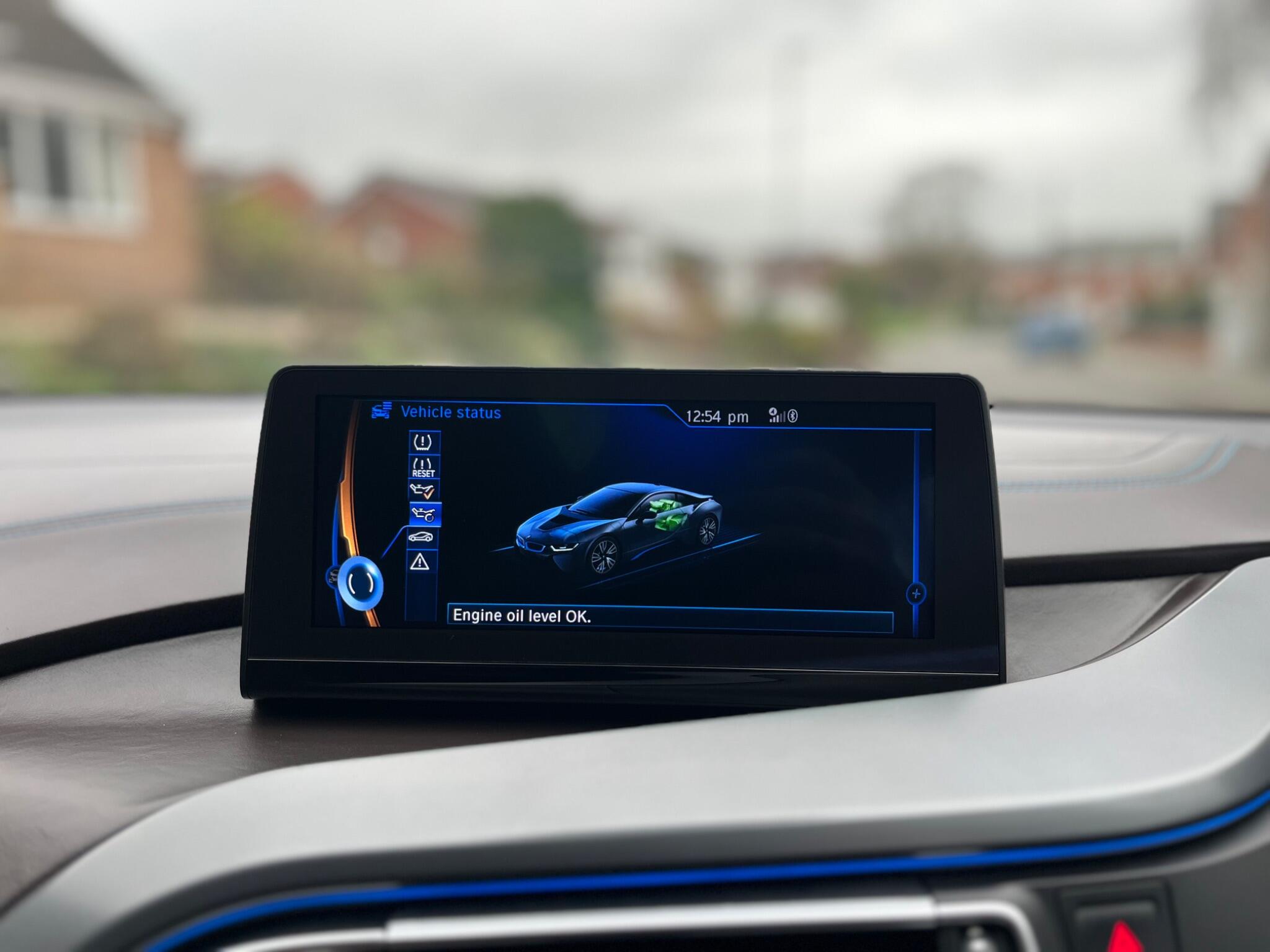 BMW i8 - Image 51