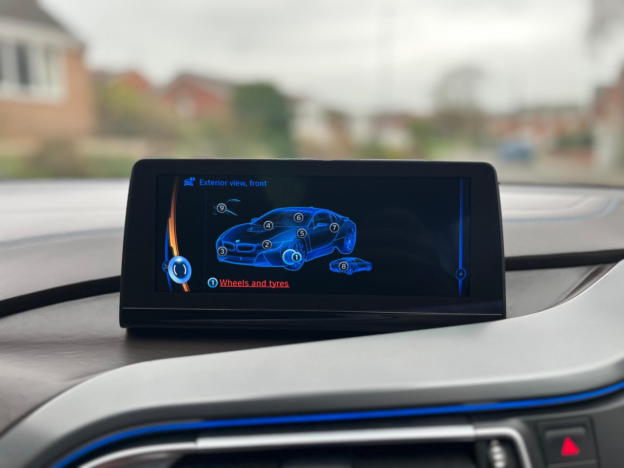 BMW i8 - Image 55