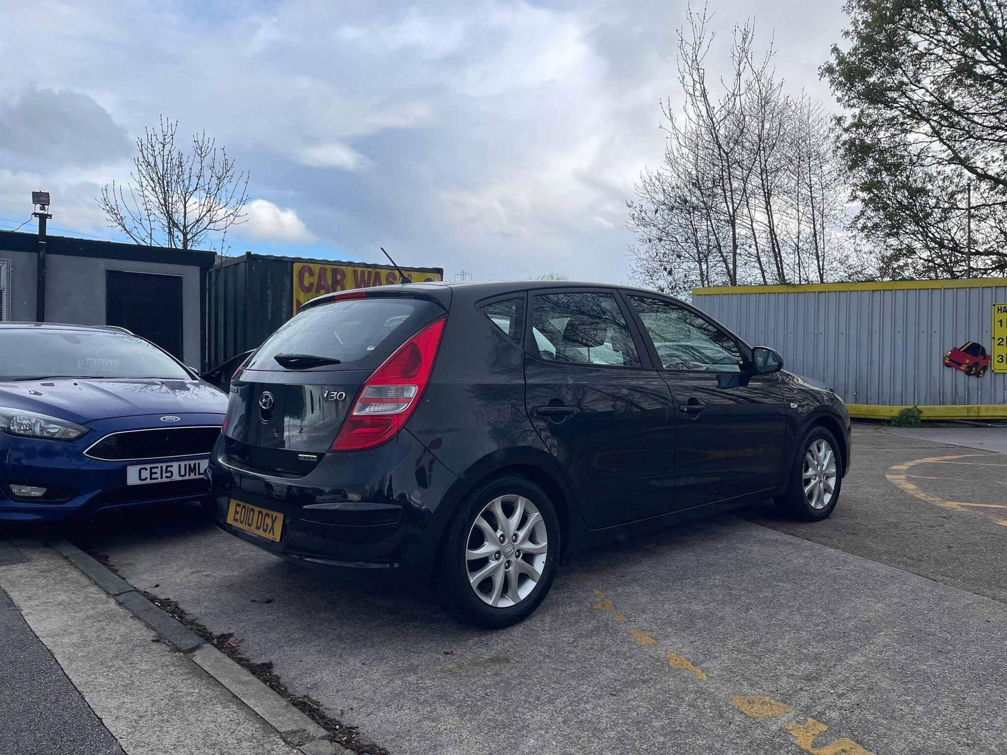 Hyundai i30 - Image 2