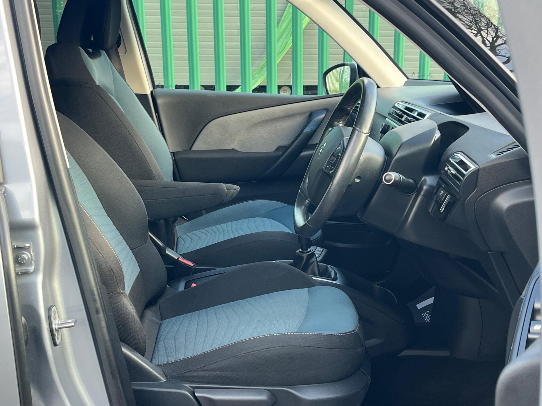 Citroen C4 Picasso - Image 31