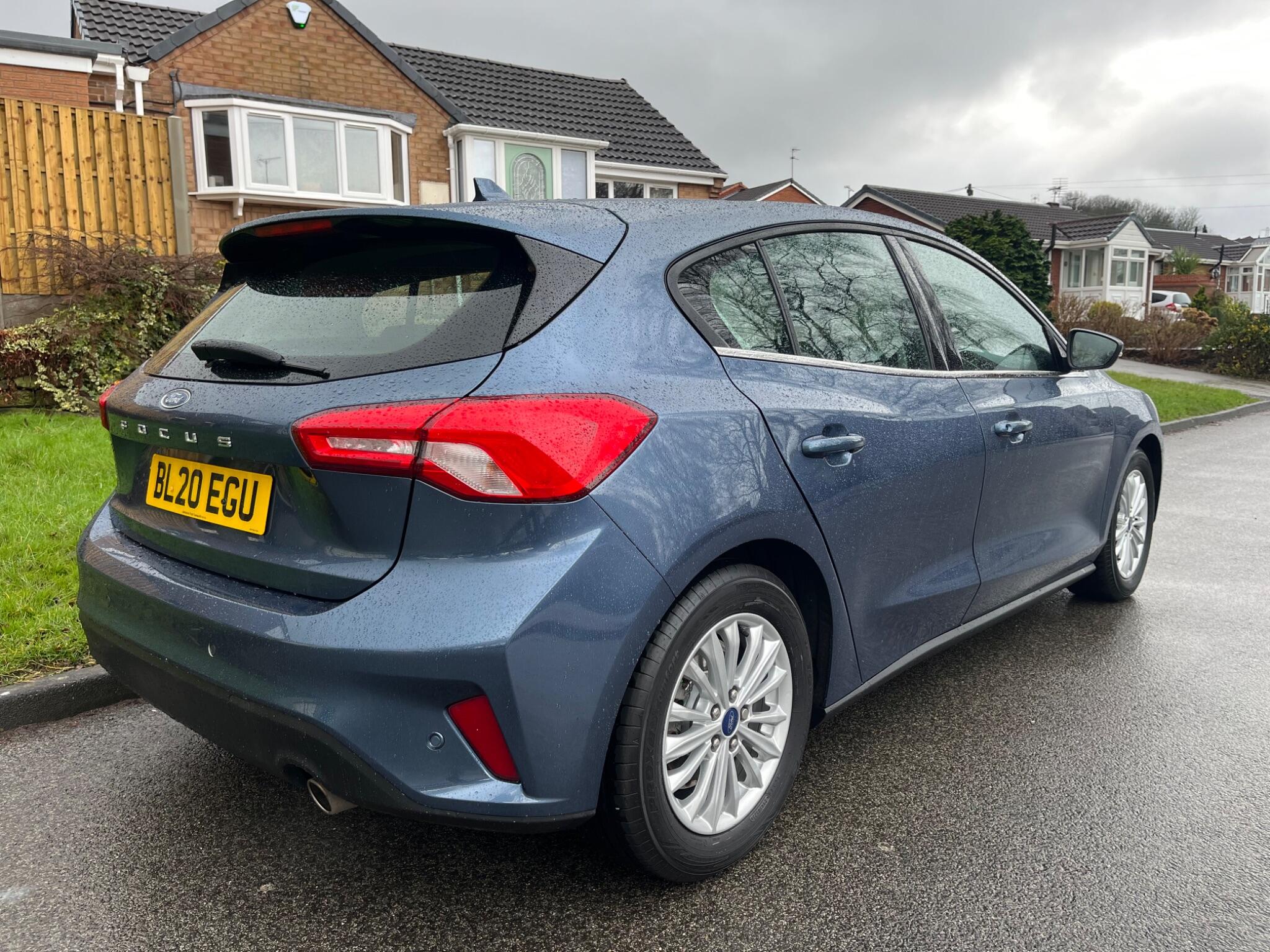 Ford Focus - Image 2