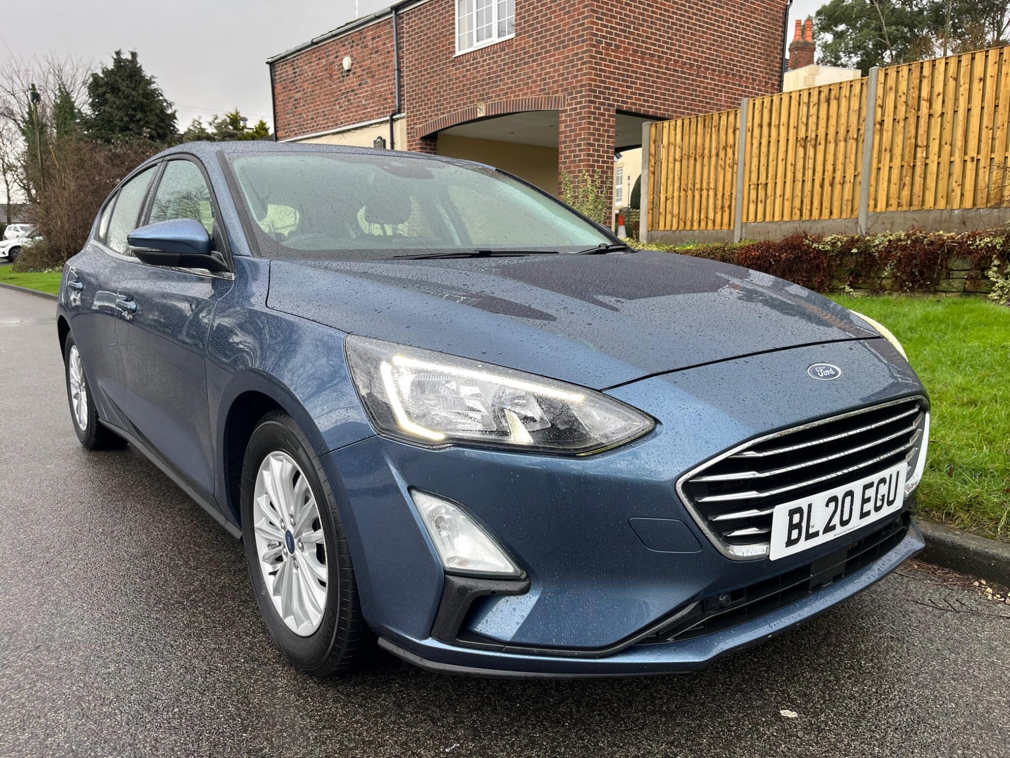 Ford Focus - Image 8